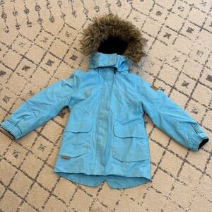 Girls Blue Reima Ski Jacket with detachable Faux Fur Hood. As is
